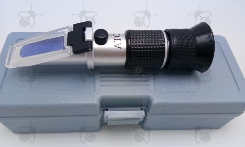 All About Honey Refractometers for Beekeeping
